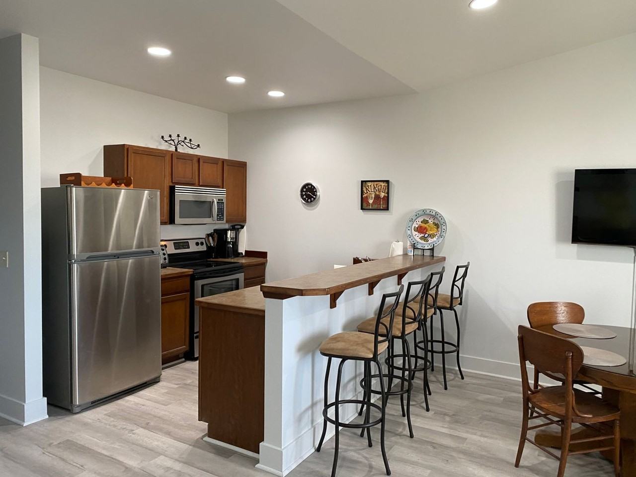 4376 Brookside Ln - Photo 6 of 10