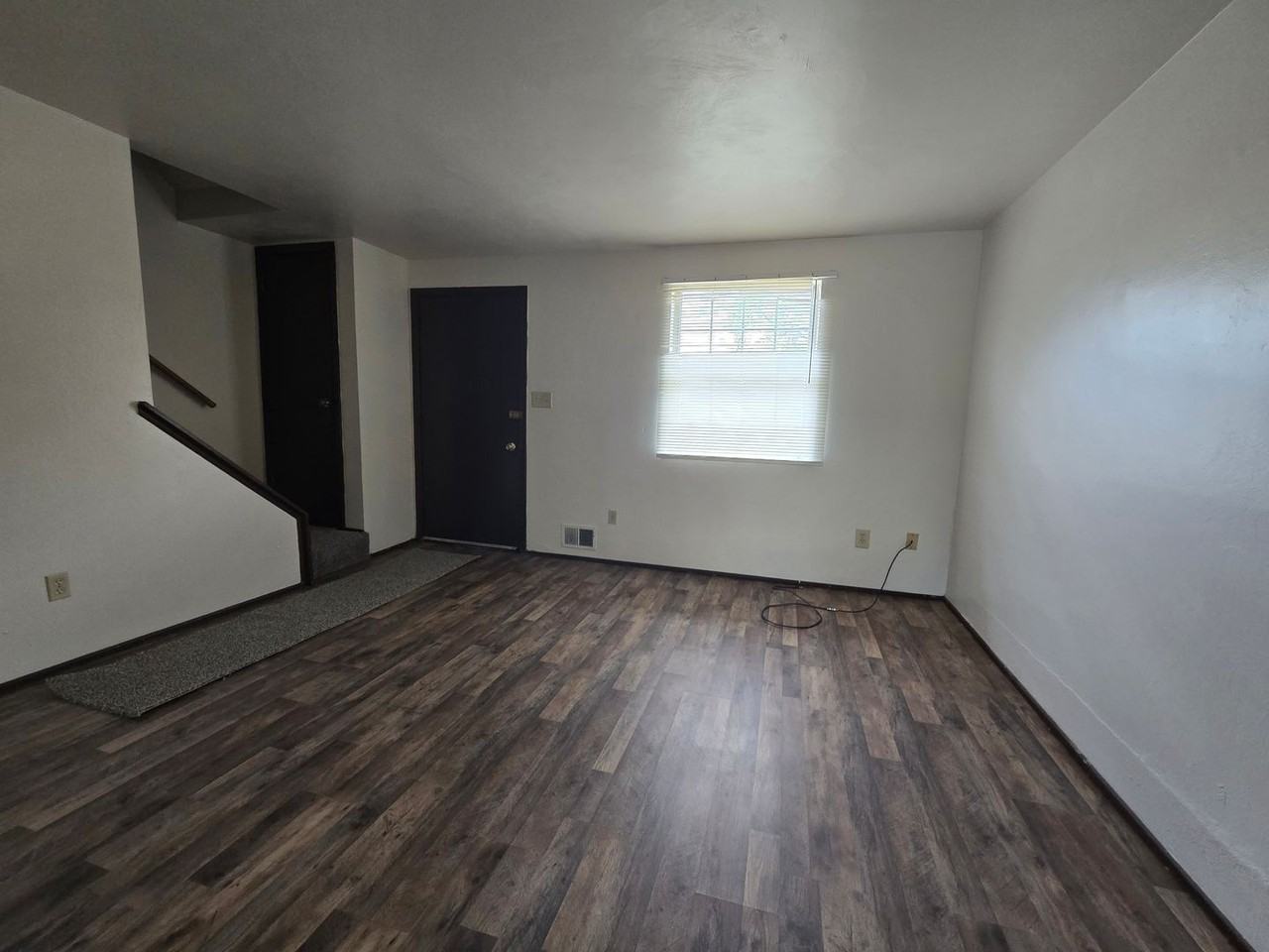 Parkridge Dr - Photo 3 of 8