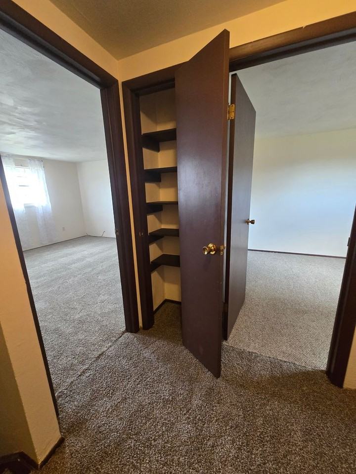 Parkridge Dr - Photo 6 of 8