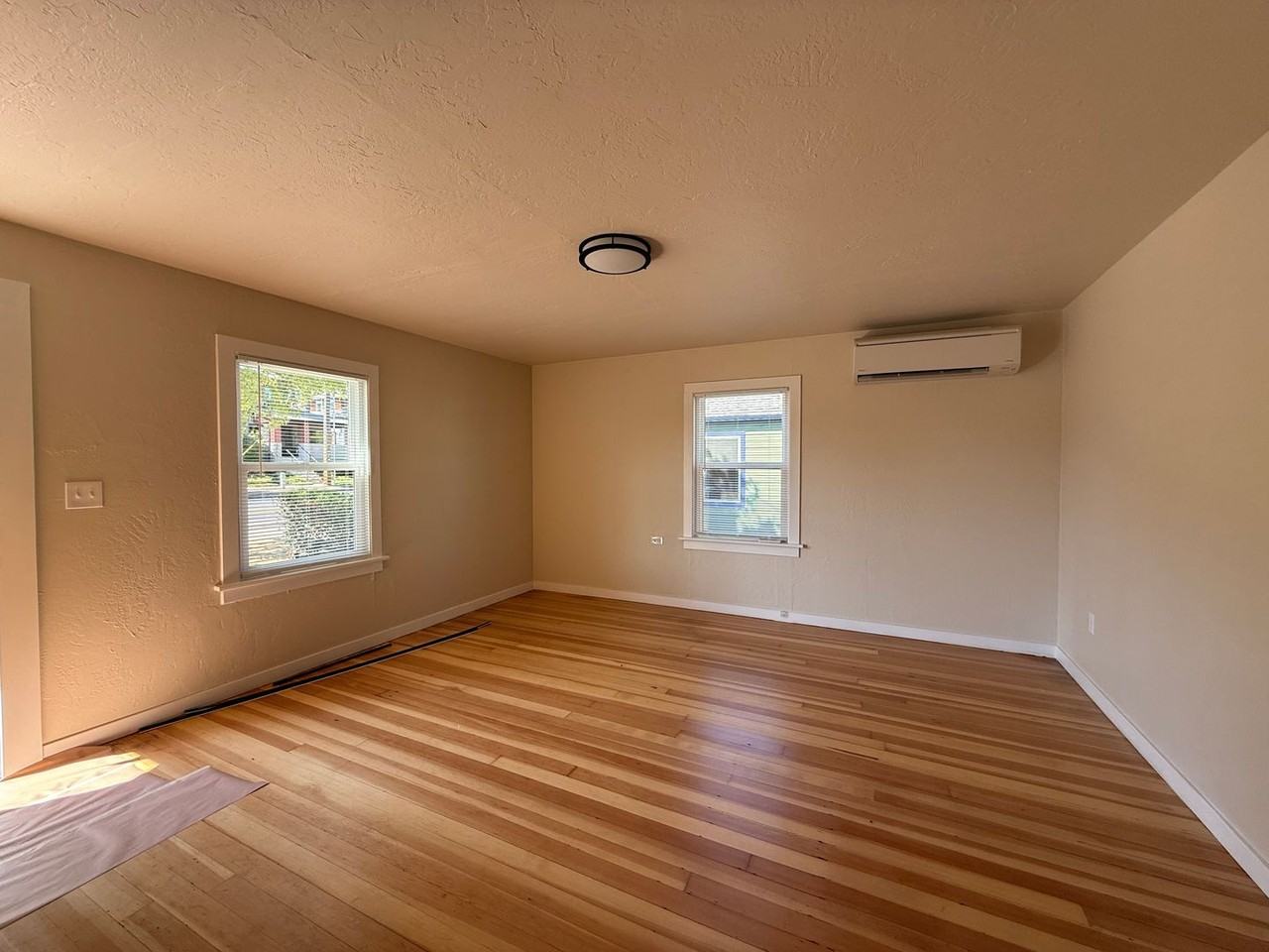 1071 E Main St - Photo 4 of 21