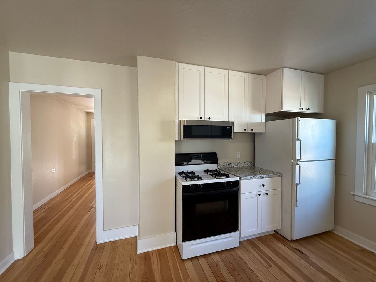 1071 E Main St - Photo 5 of 21