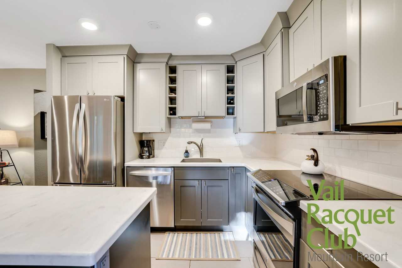 4660 Vail Racquet Club Dr #9 - Photo 6 of 26