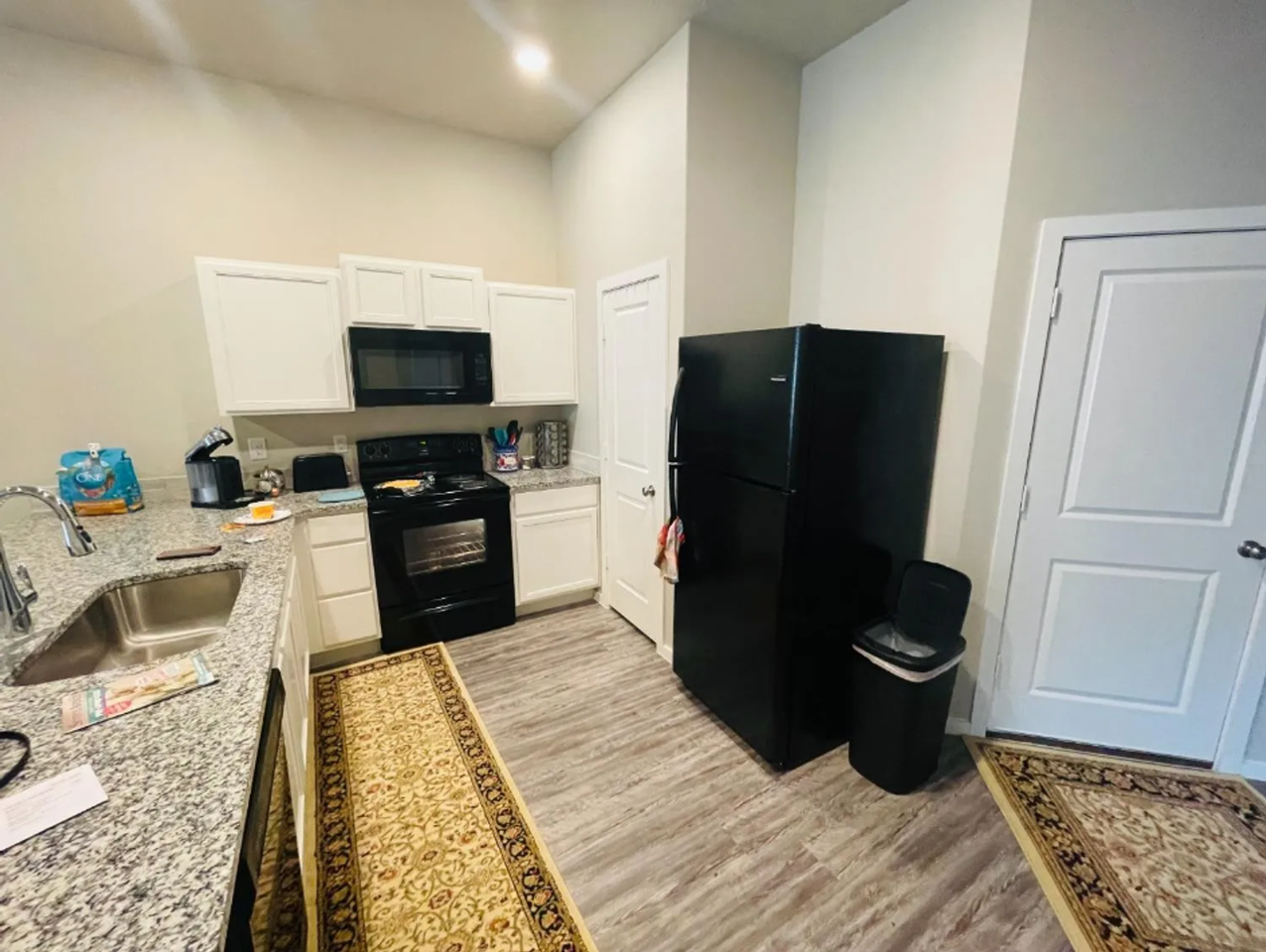 2109 N Avenue J #B - Photo 3 of 8