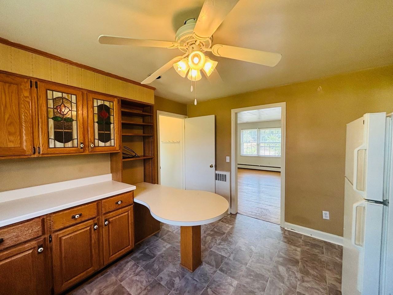 406 Eastview Ter - Photo 6 of 19