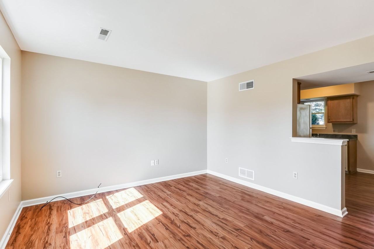 3040 Solar Drive - Photo 3 of 18