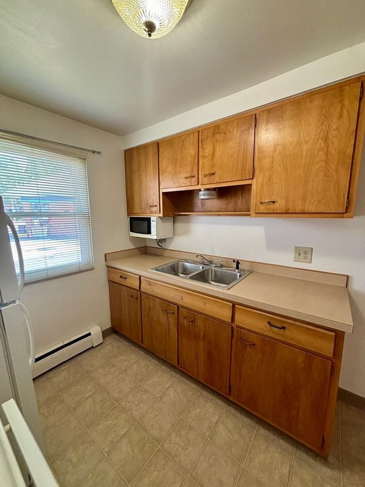 5329 - 5333 Broadway Street - Photo 2 of 25