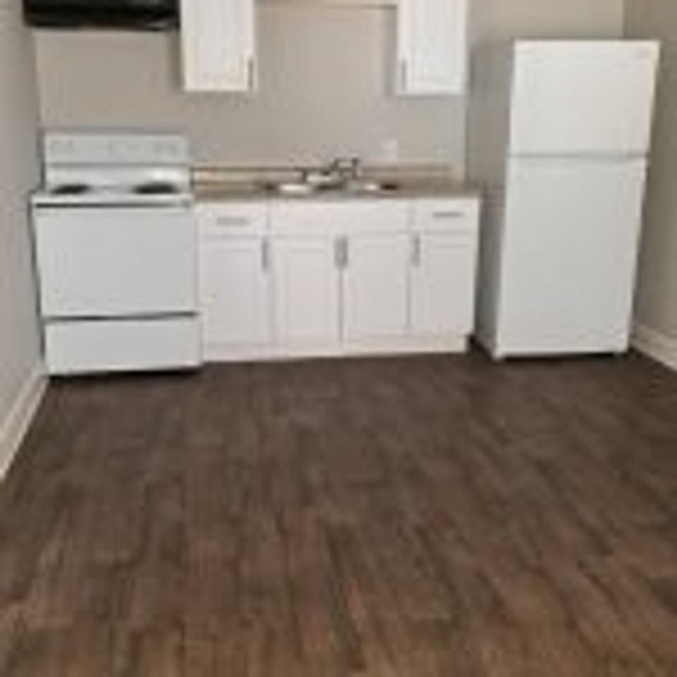 925 North 26th Street (Jefferson Apartments) - Photo 5 of 10