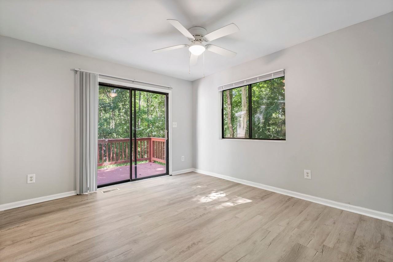 9200 Fair Oaks Rd - Photo 3 of 17