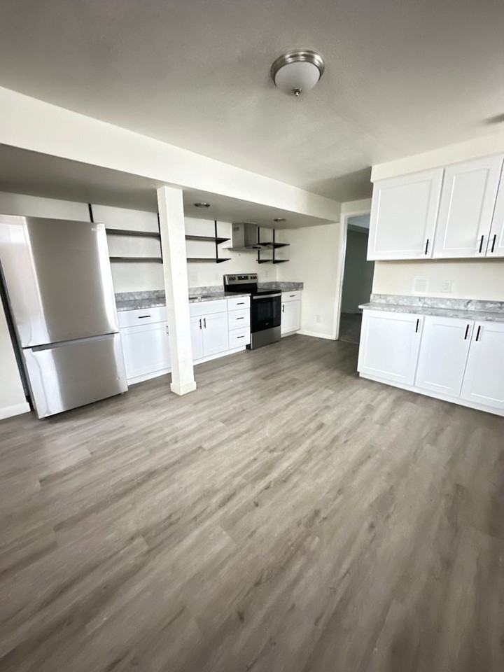 3 Weeks Free Rent a 1 Bedroom Today - Photo 3 of 14