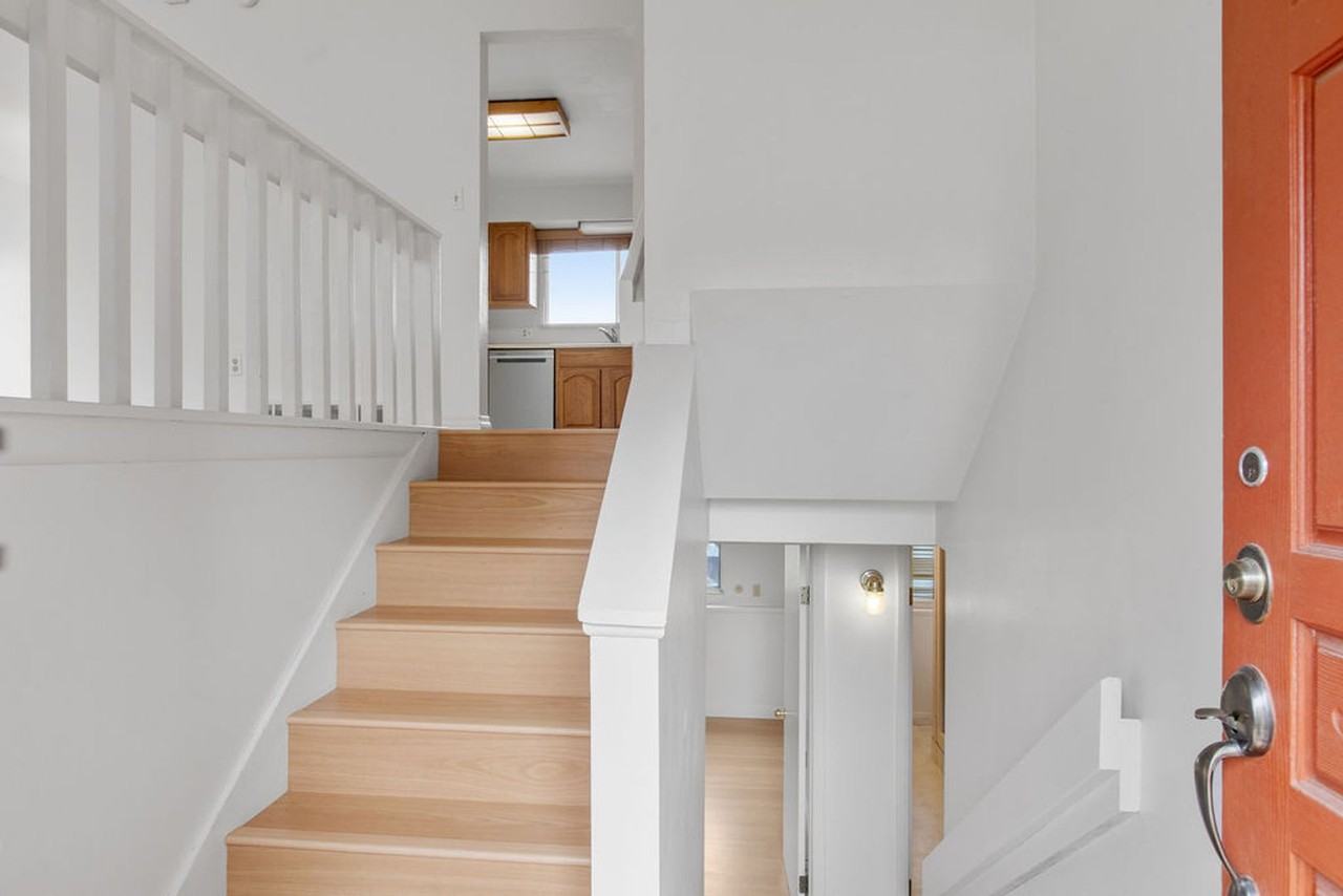 408 Briarwood Road - Photo 4 of 32