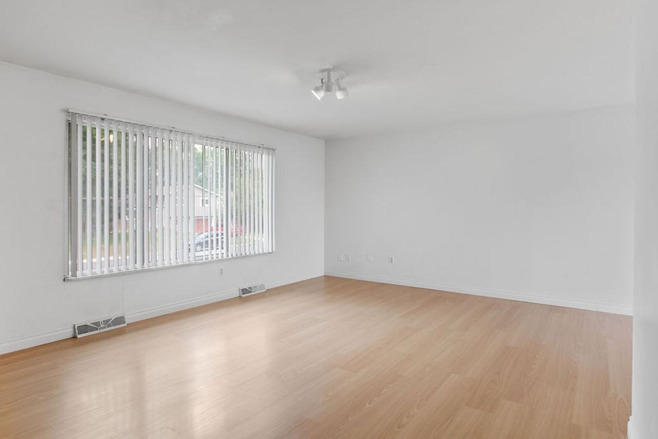 408 Briarwood Road - Photo 5 of 32