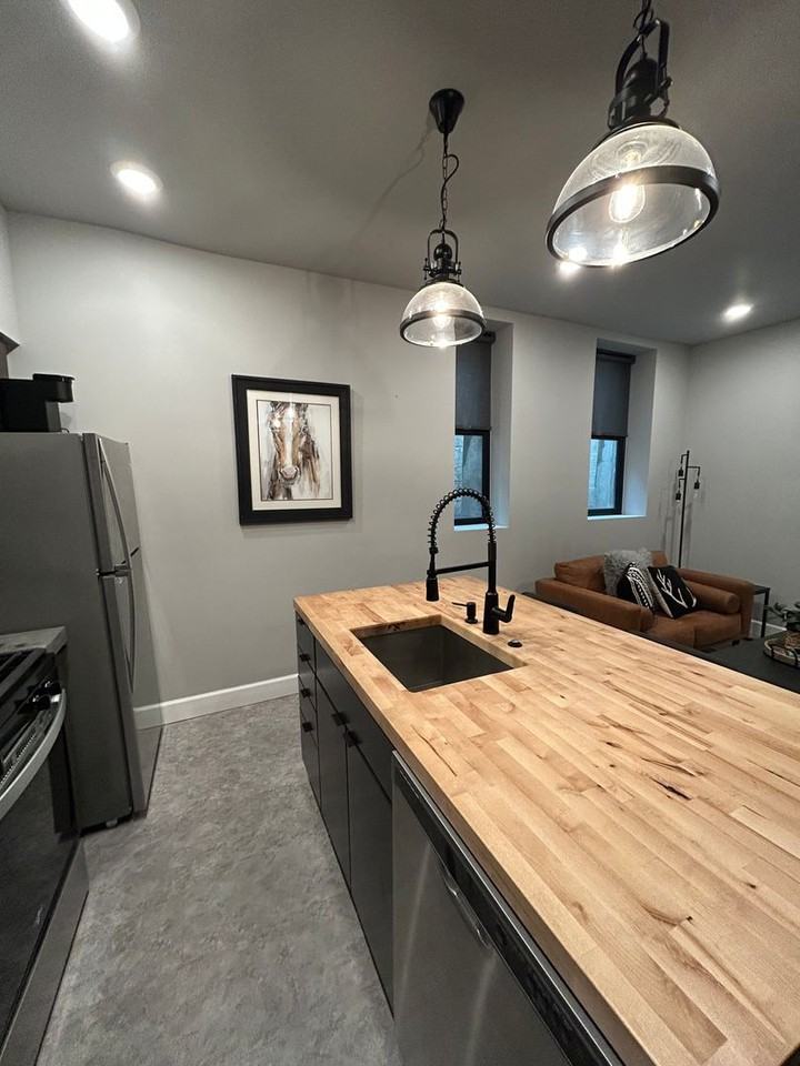 305 N Alaska St - Photo 7 of 20