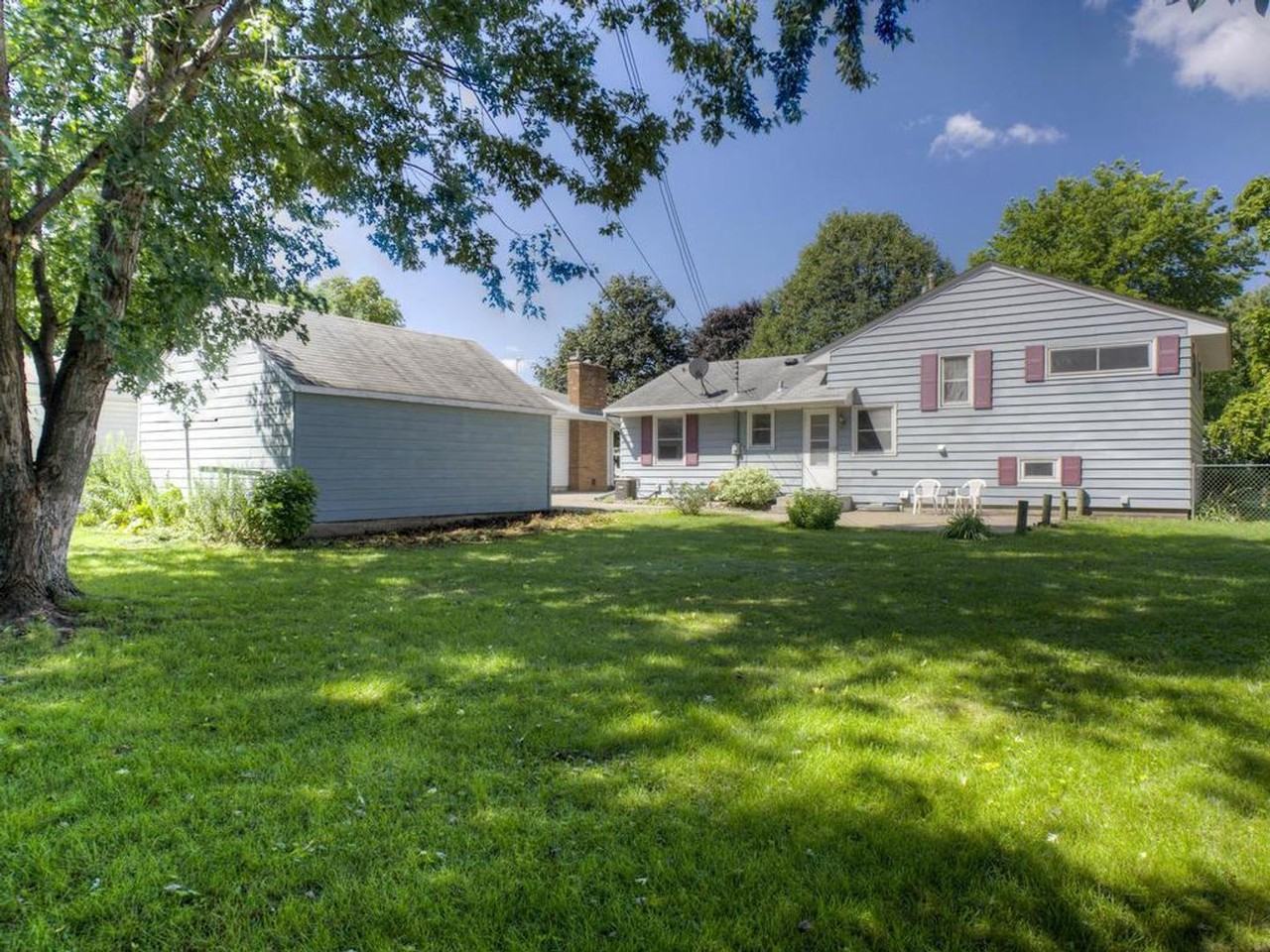 6303 Russell Ave S - Photo 2 of 16