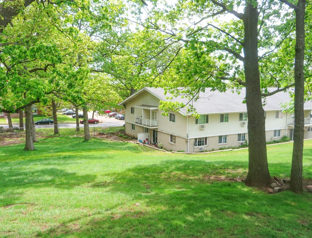 NAKOMA HEIGHTS APARTMENT HOMES - Photo 4 of 4