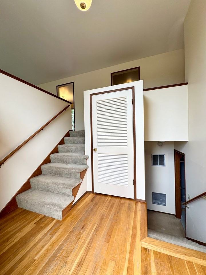 16722 Ne 20th St - Photo 2 of 25