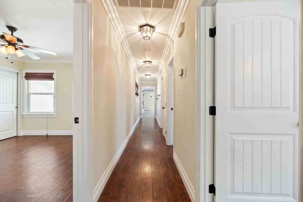 4570 Emerson St - Photo 4 of 43