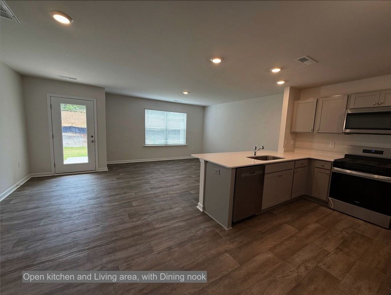 313 313 Cherry Laurel Dr - Photo 3 of 32