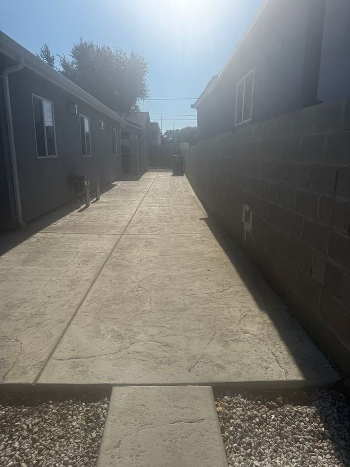 3307 Phelps St - Photo 2 of 47