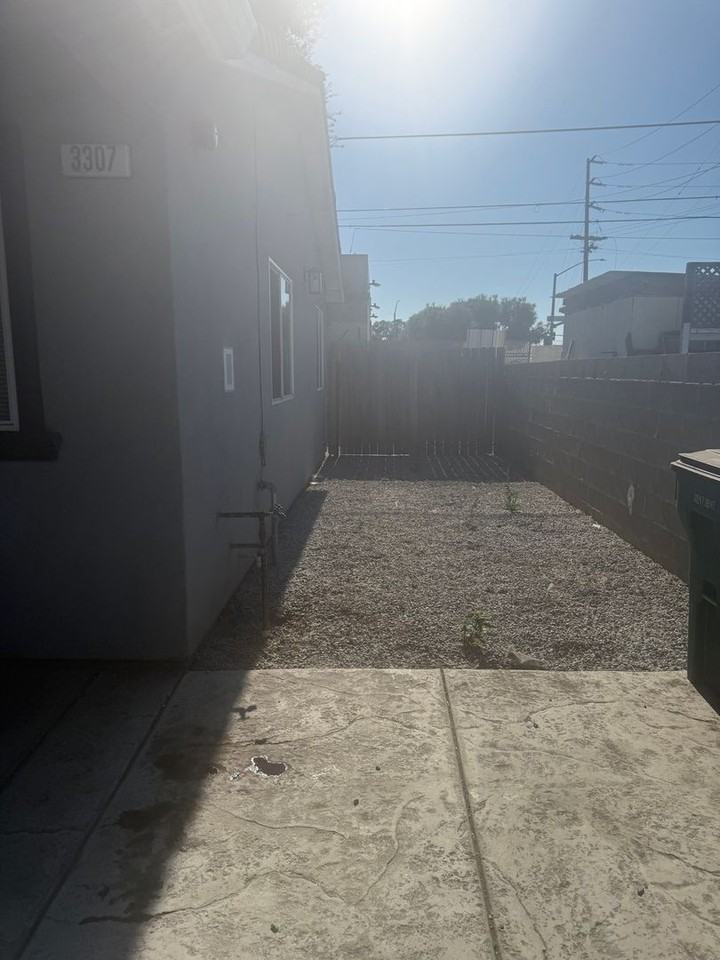 3307 Phelps St - Photo 4 of 47