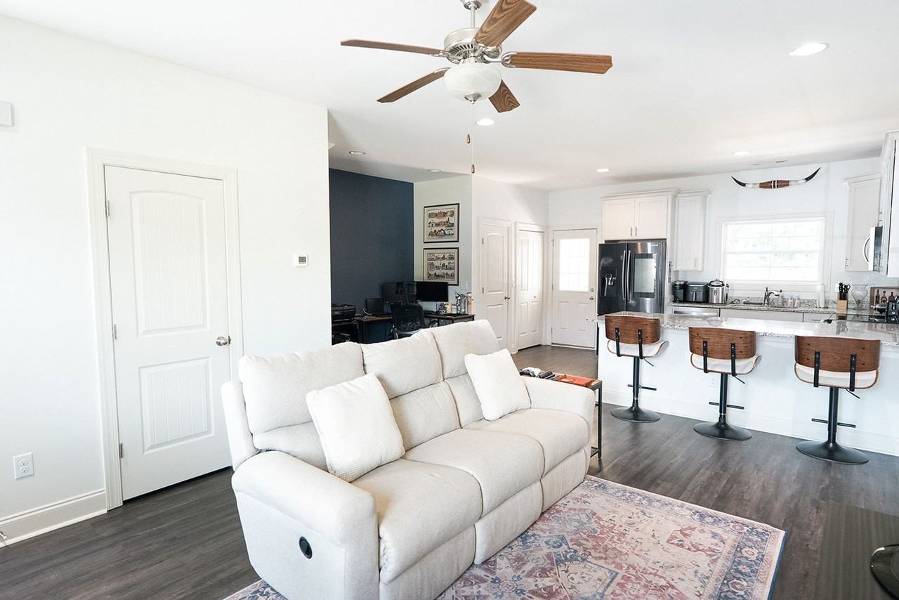 3855 Academy Dr #104 - Photo 4 of 17