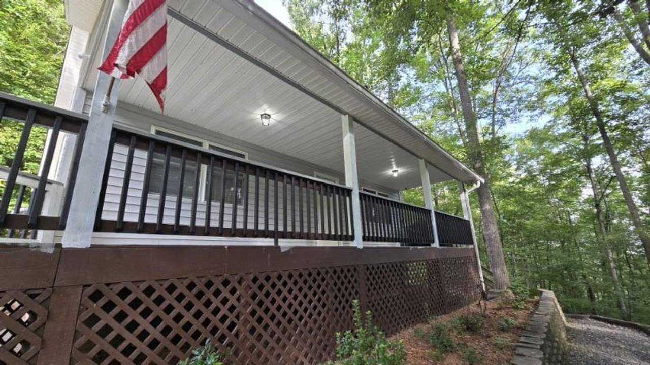 370 Garland Ashe Rd - Photo 2 of 10