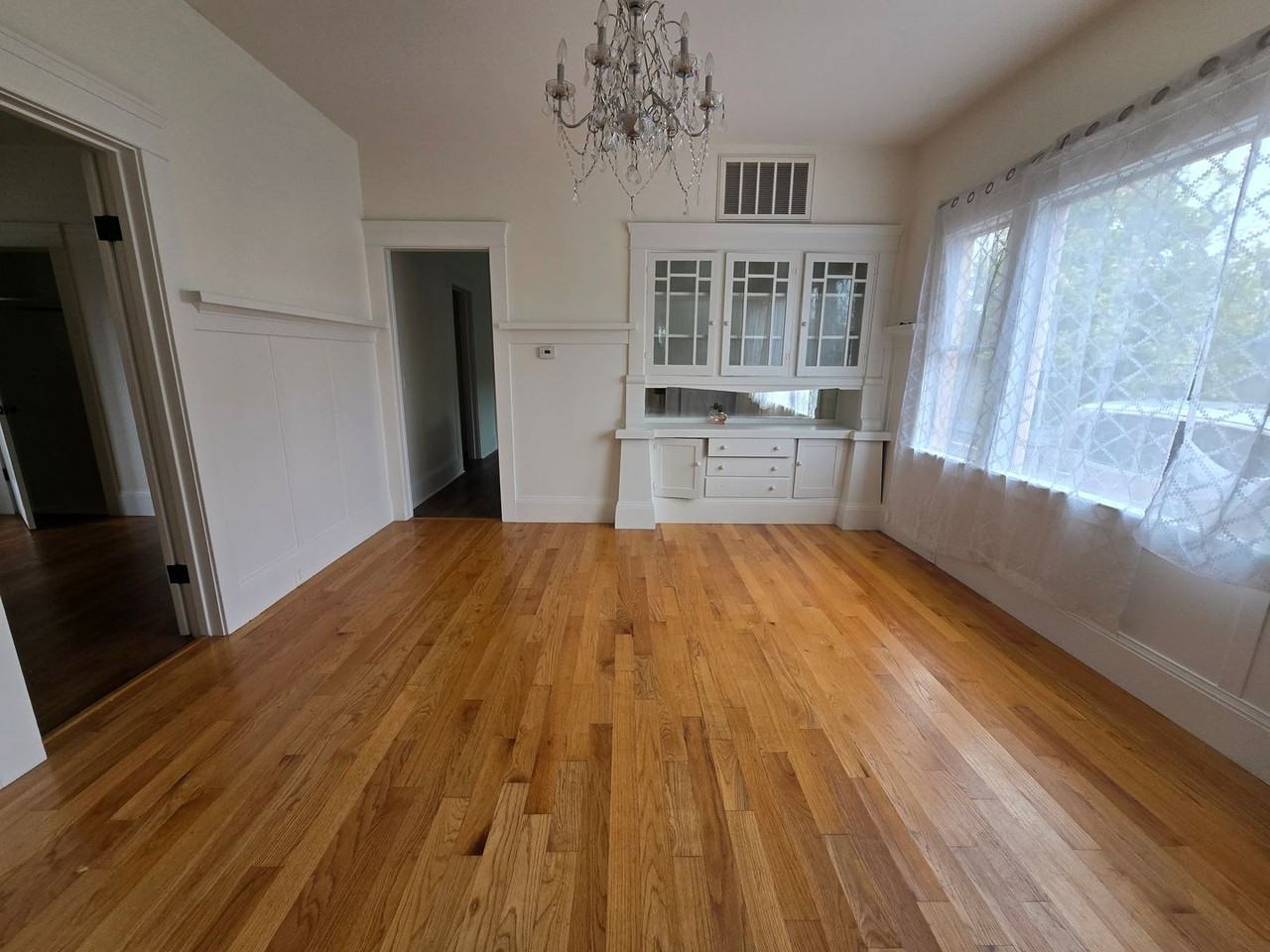 548 19th St - Photo 3 of 10