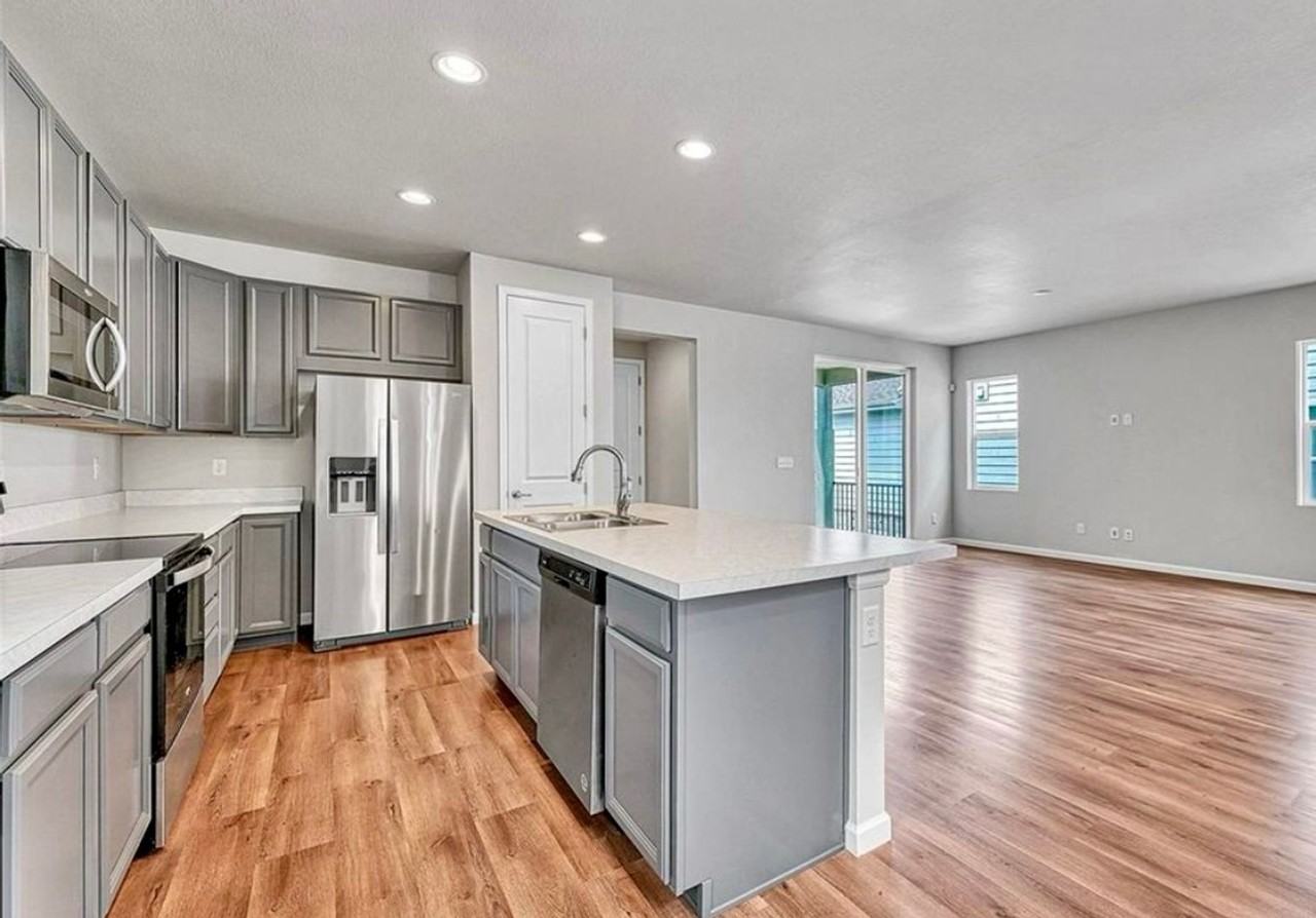 8911 Eagle River St - Photo 5 of 22