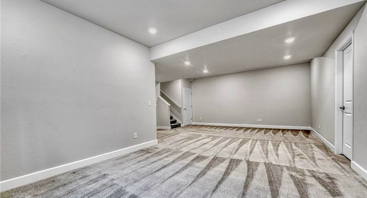 8911 Eagle River St - Photo 7 of 22