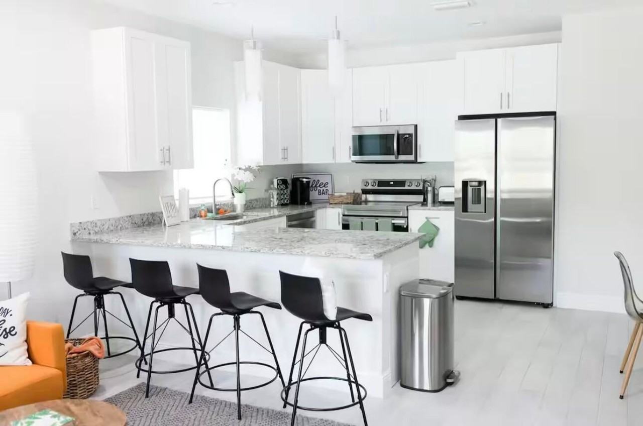 2700 Nokomis Ave - Photo 2 of 10