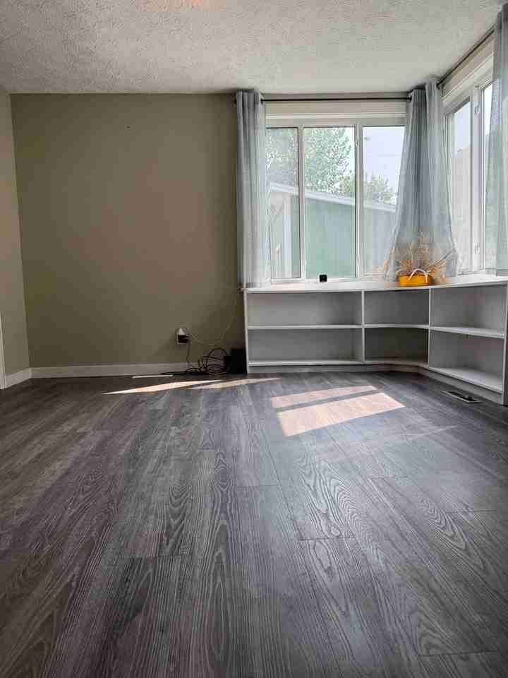 206 8th Ave Sw - Photo 3 of 16