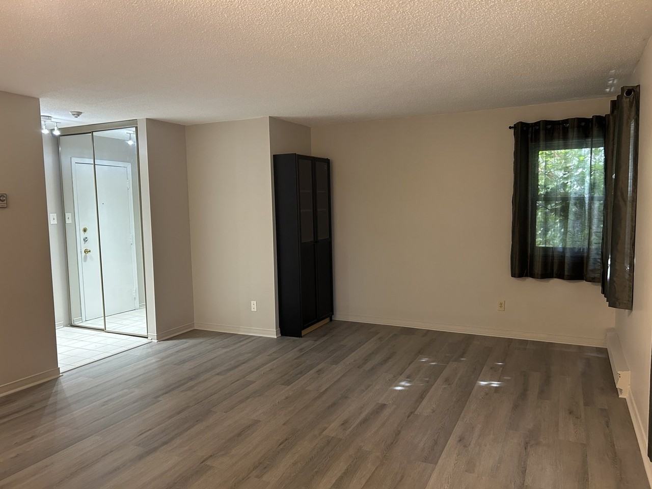 118 New Orchard Ave N - Photo 5 of 14