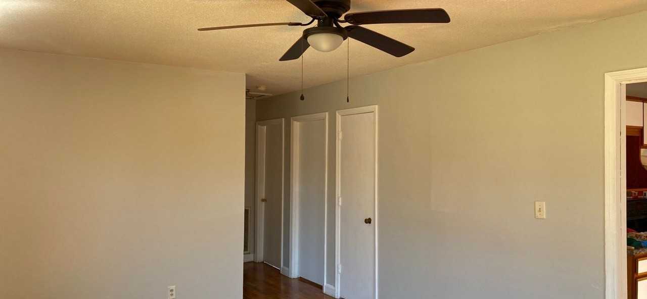 424 Clarine Dr - Photo 3 of 13