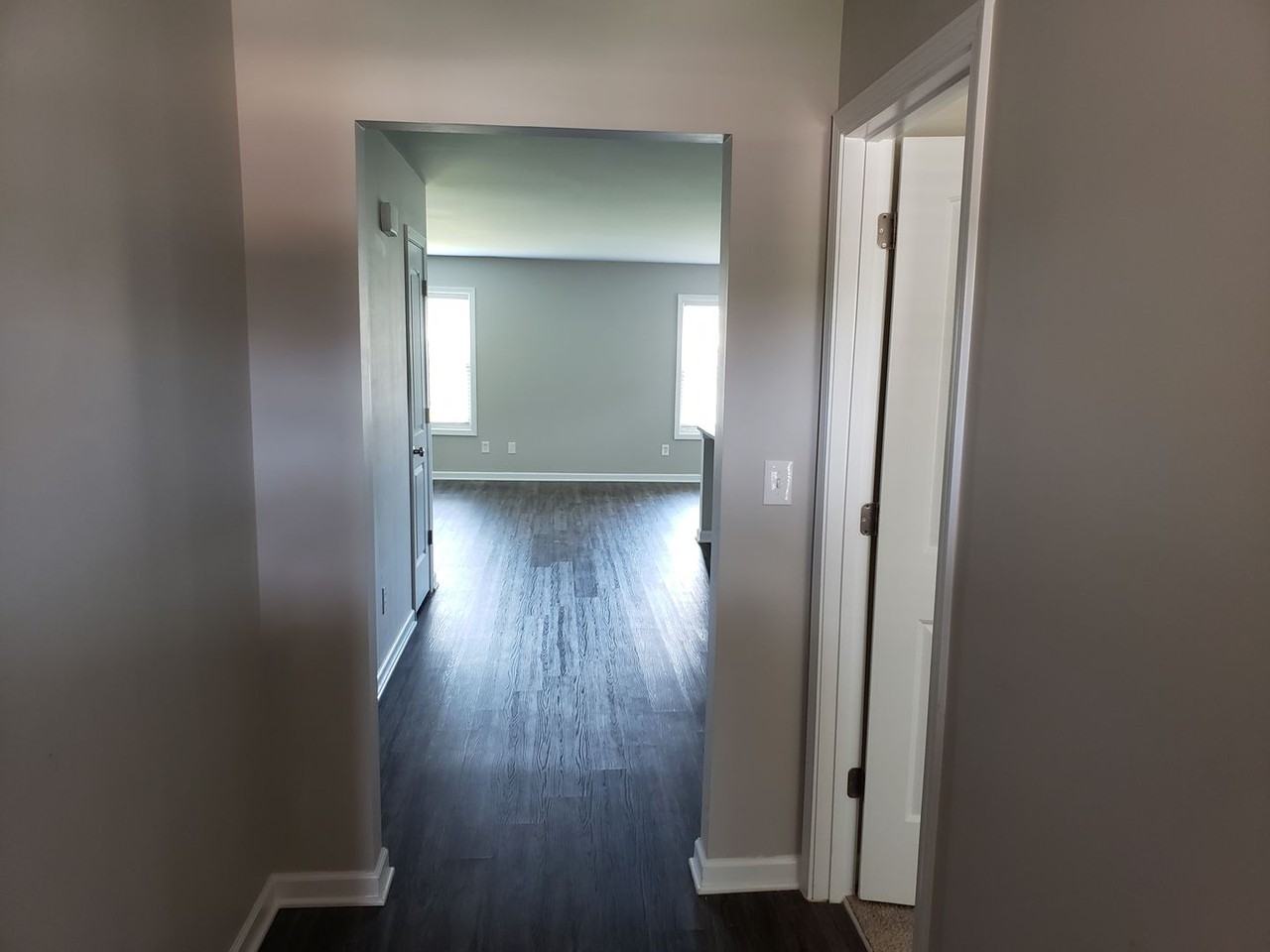 217 Hydra Cir - Photo 2 of 22