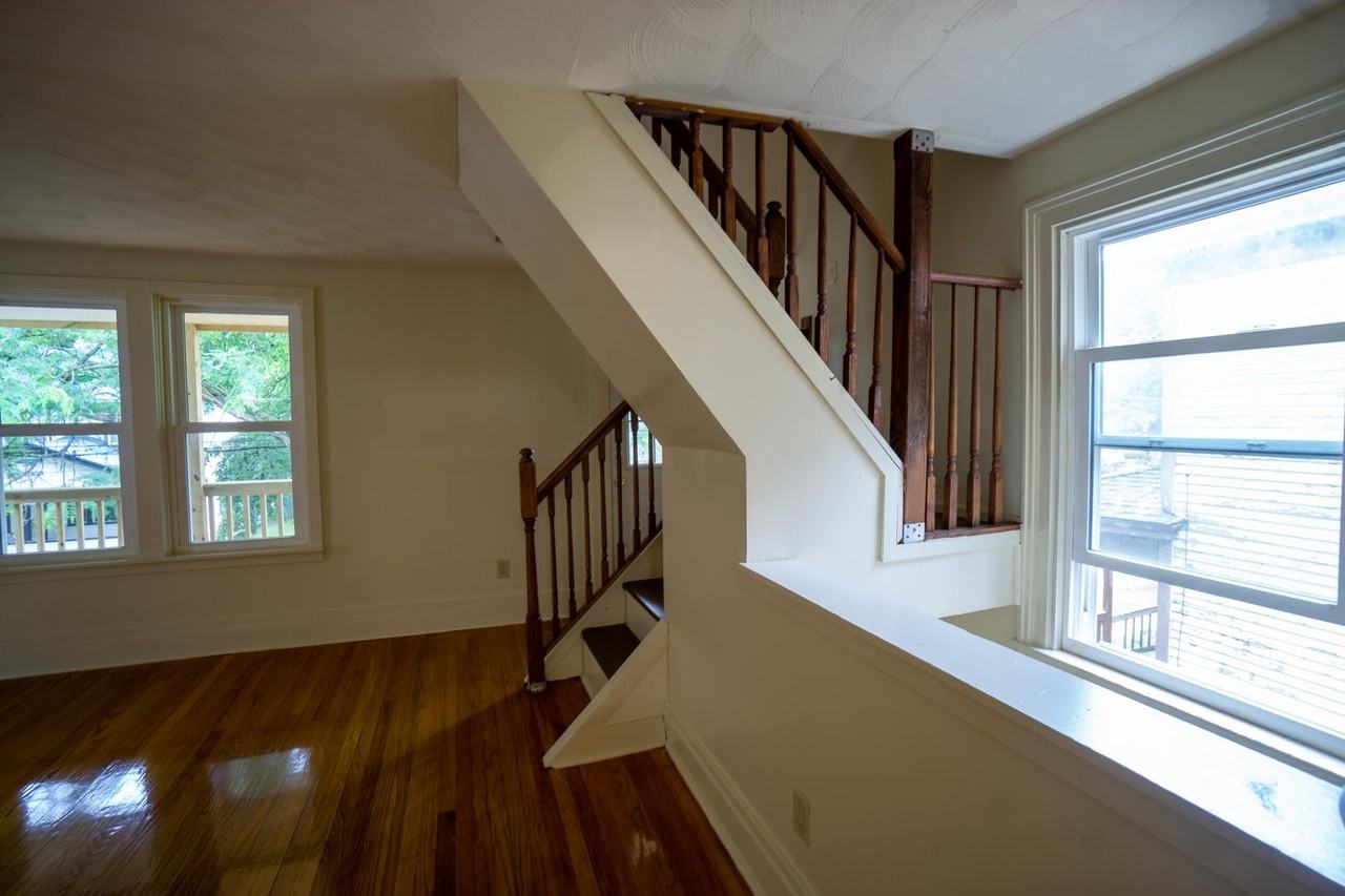 107 Bristol Pl - Photo 6 of 23