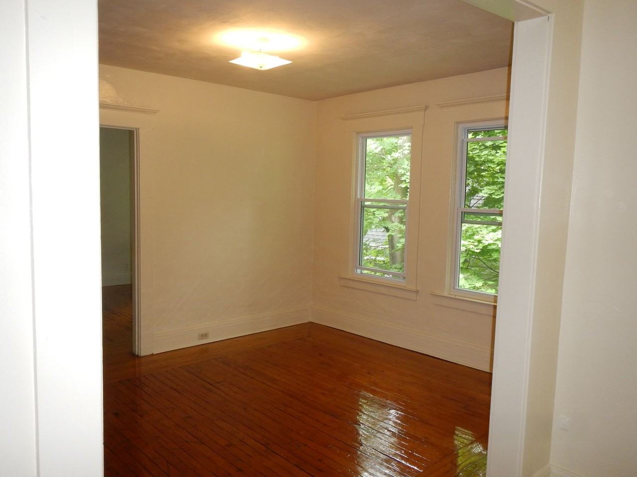 1217 Madison St - Photo 7 of 30