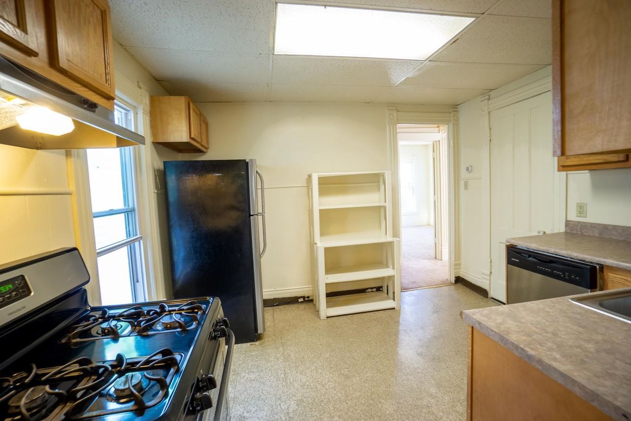 129 Dell Street - Photo 5 of 16