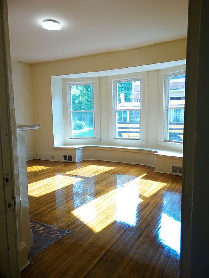 209 Harvard Pl - Photo 5 of 24