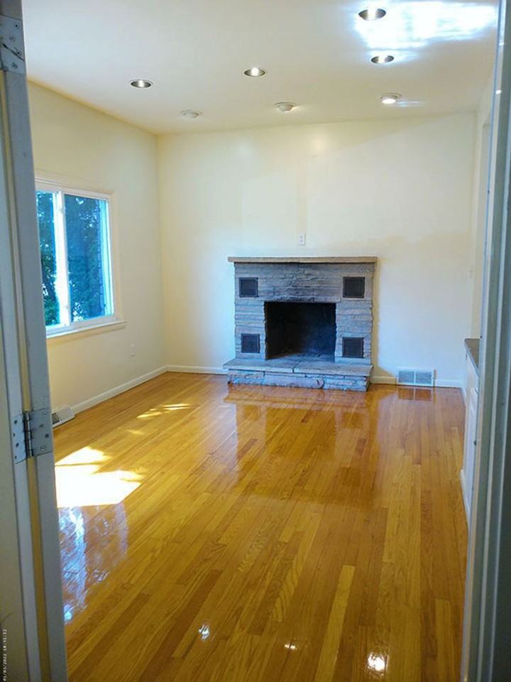 401 Roosevelt Ave - Photo 4 of 15