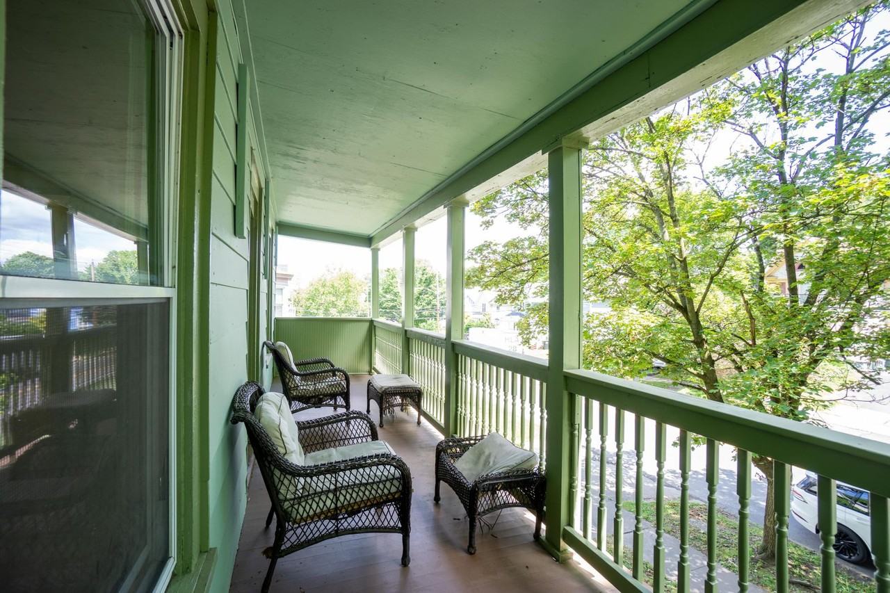 430 Westcott St - Photo 4 of 14