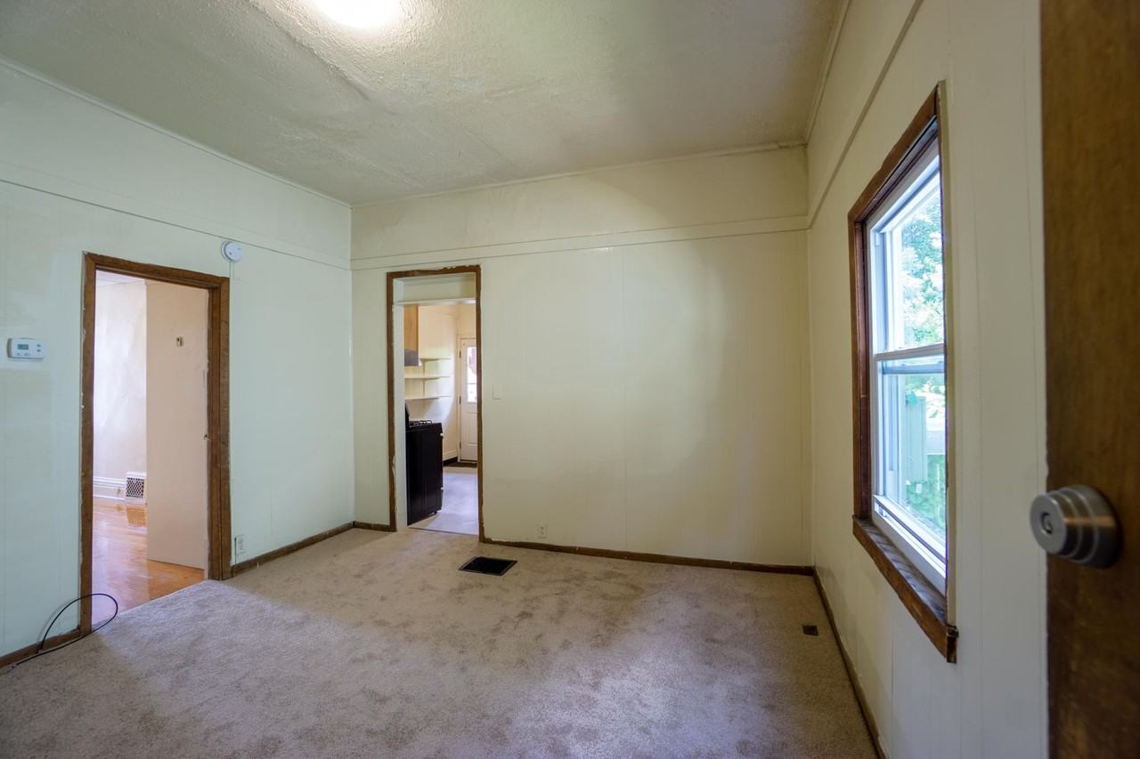 120 Dell Street - Photo 4 of 14