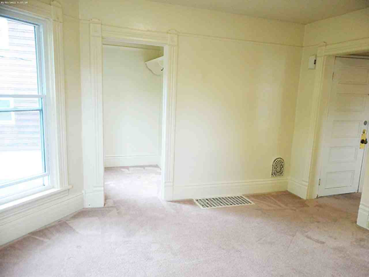 418 Cherry St - Photo 4 of 33