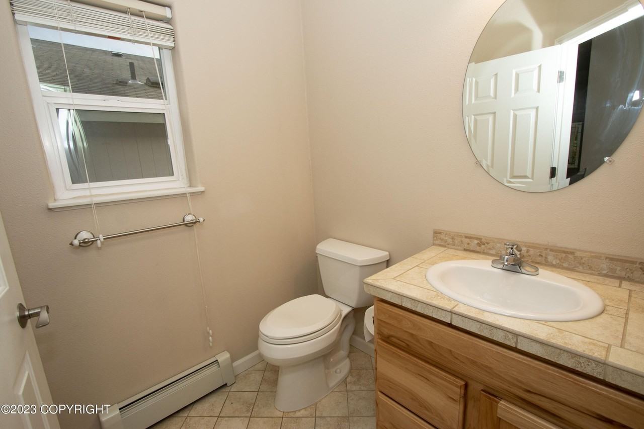 20648 Icefall Dr - Photo 2 of 39