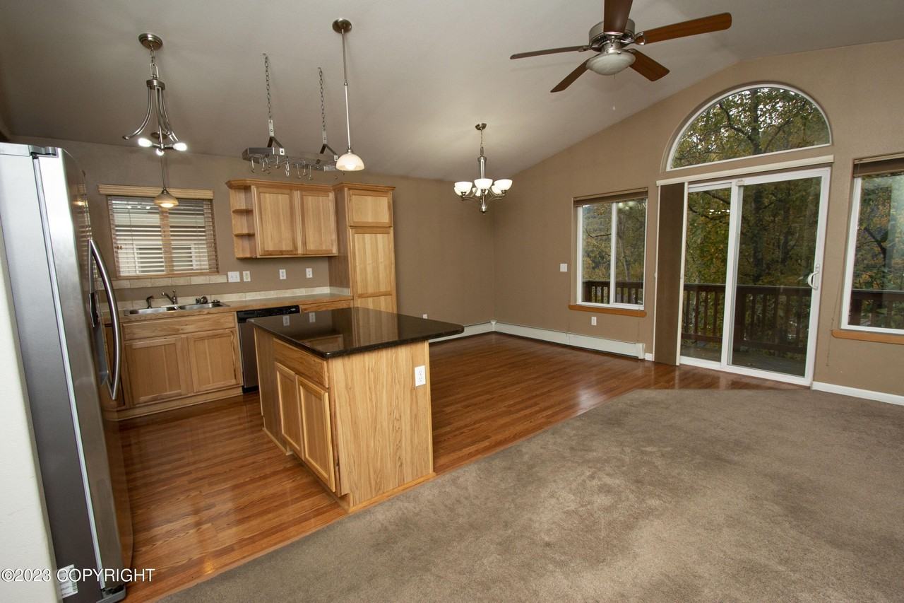 20648 Icefall Dr - Photo 7 of 39