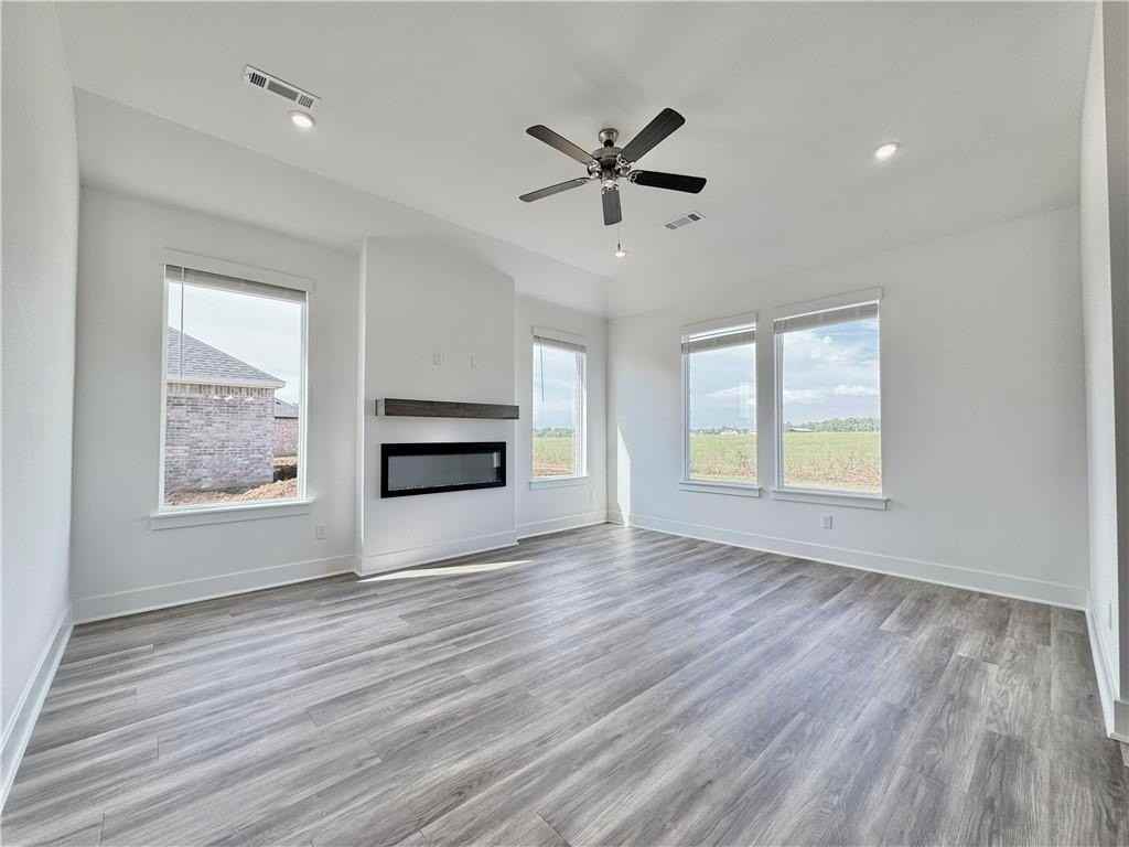 569 W Canada Dr - Photo 3 of 21