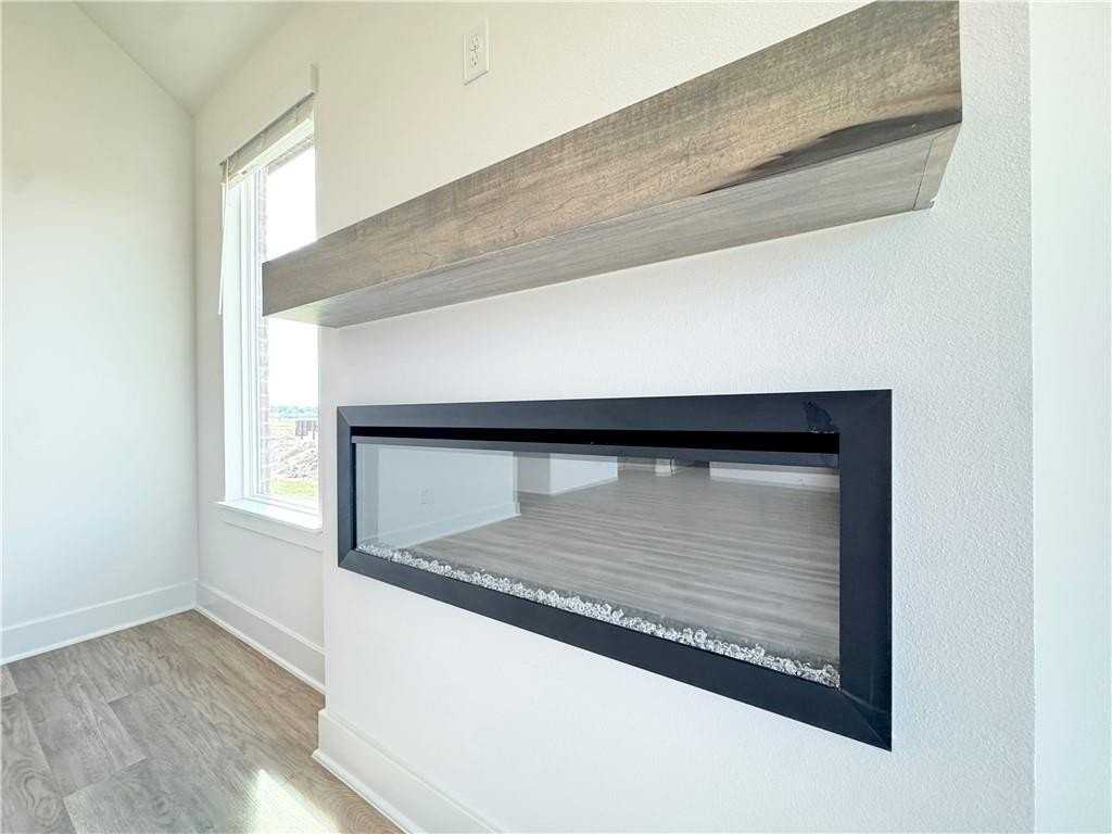 569 W Canada Dr - Photo 5 of 21