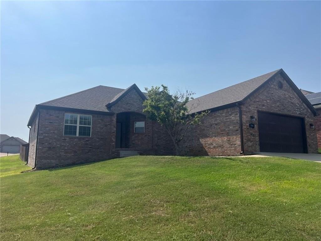 590 Sorrento Dr - Photo 2 of 20