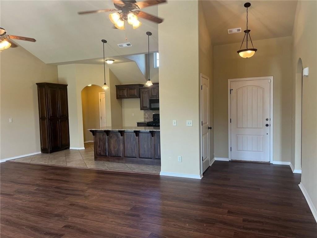 590 Sorrento Dr - Photo 5 of 20