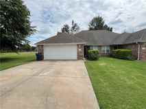 211 Ravenwood Blvd - Photo 1 of 1