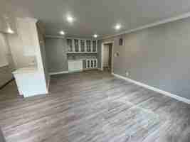 featured image of 1200 N Laurel Ave