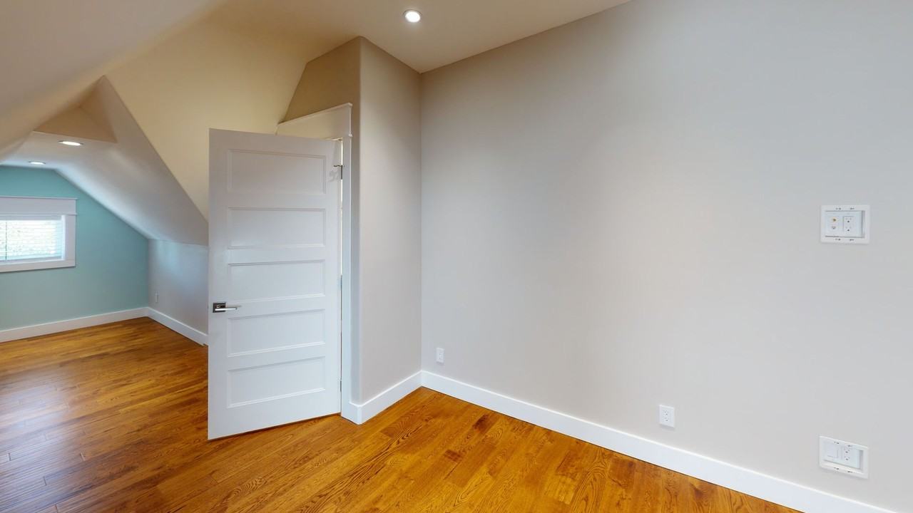 1610 Forest Ave - Photo 6 of 22